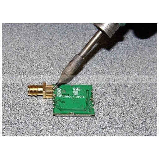 M5802 5.8GHz 200mW 3V transmitter module.
